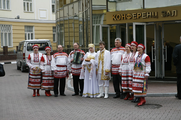 Хлеб-соль для&nbsp;гостей праздничного концерта 